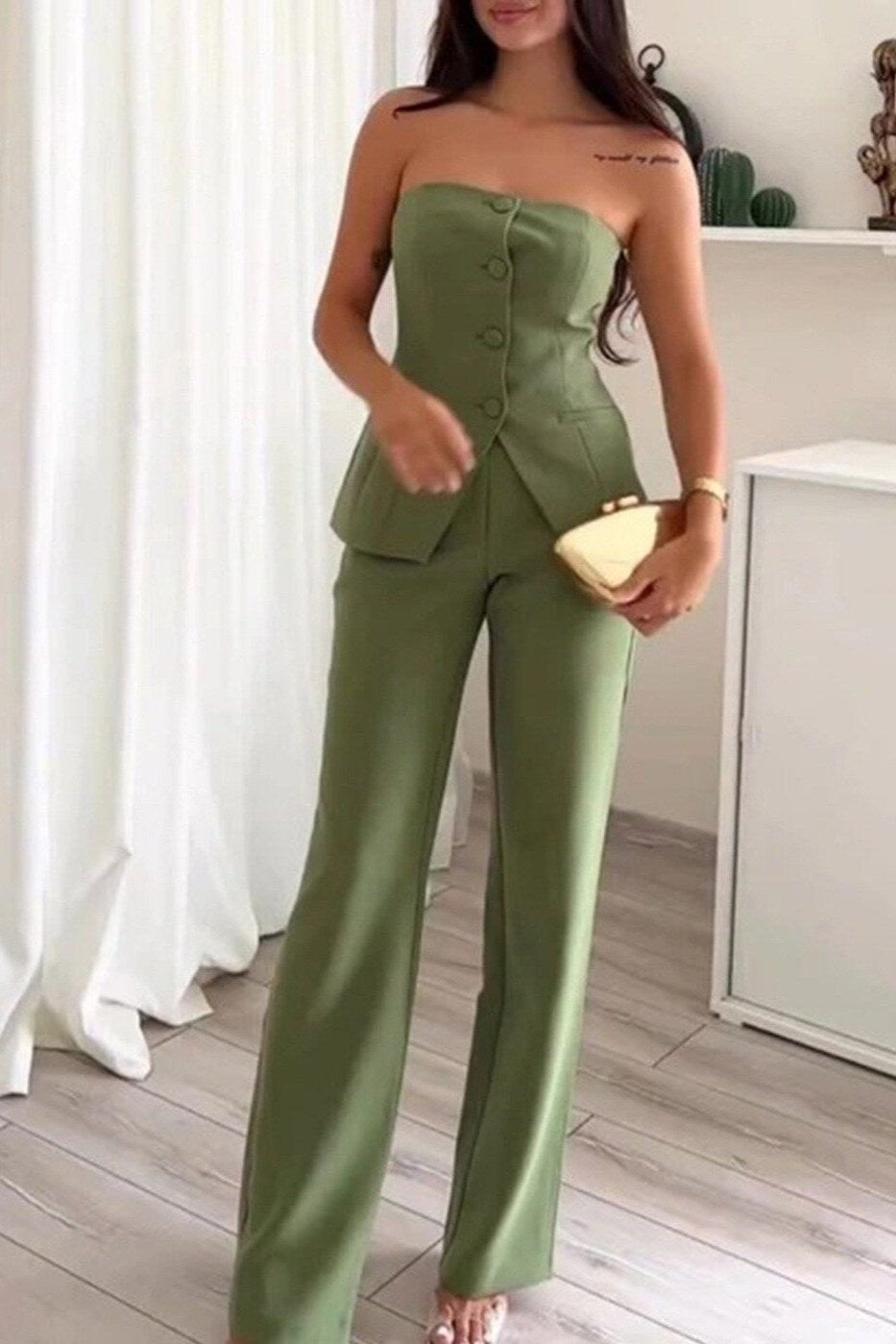 https://cdn.shopify.com/s/files/1/1057/5383/7908/files/1117Wx1400H-700481217-green-MODEL2.jpg?v=1785187553