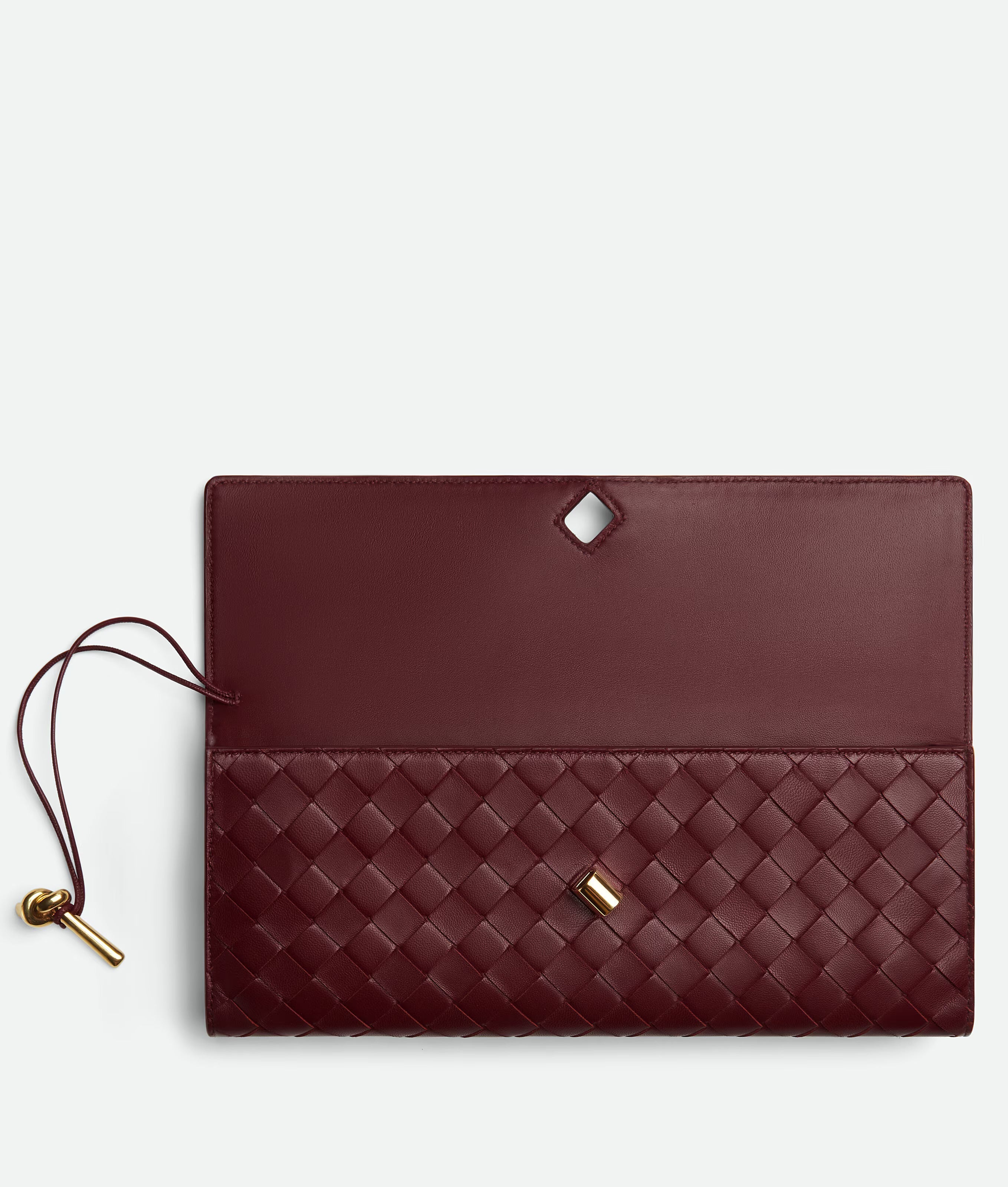 https://cdn.shopify.com/s/files/1/1037/6196/9489/files/Bottega2.jpg?v=1781341892