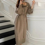 https://cdn.shopify.com/s/files/1/1057/5383/7908/files/Cyrene-Jurk-Lange-Gebreide-Coljurk-Voor-De-Winter-5.png?v=1785188025