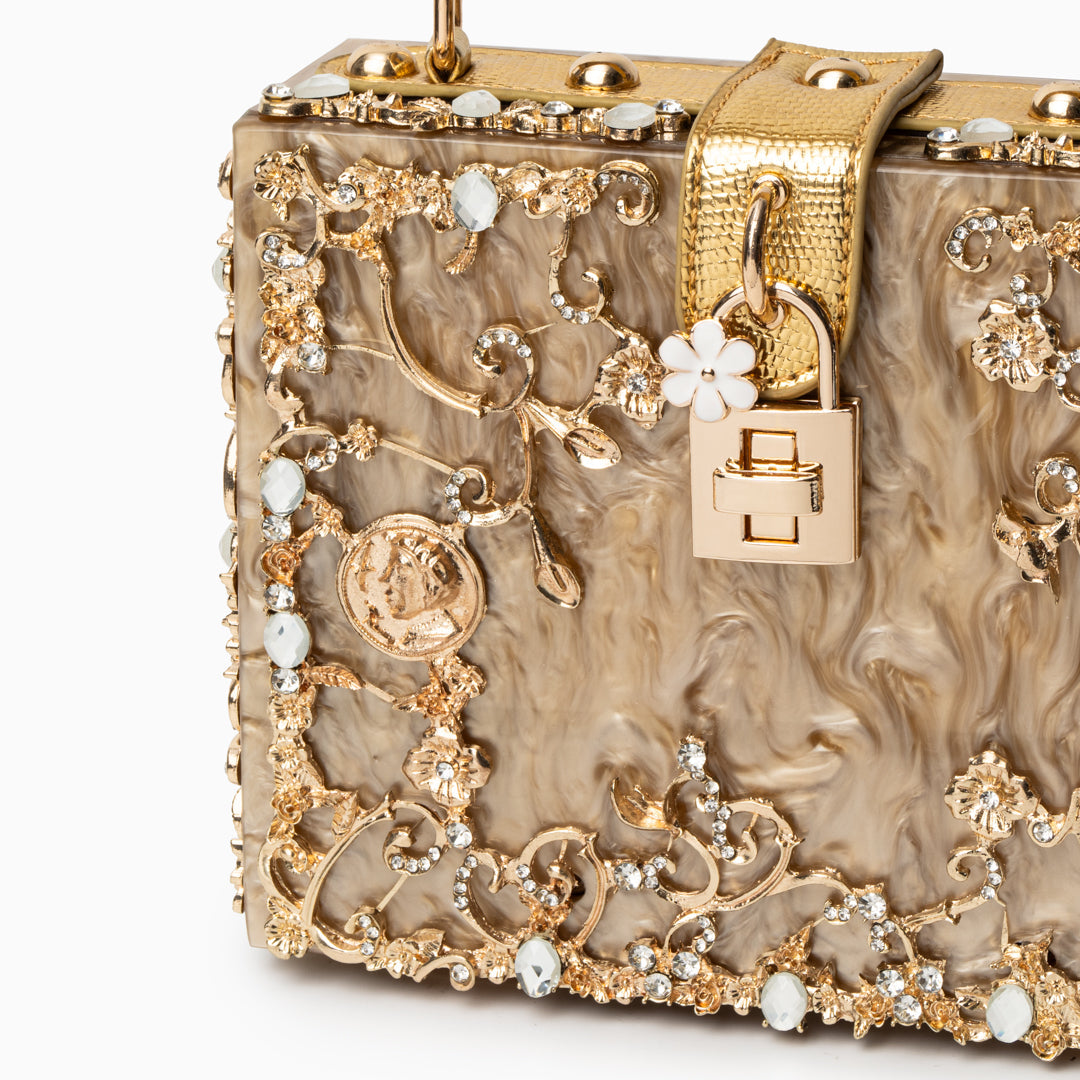 https://cdn.shopify.com/s/files/1/1037/6196/9489/files/DCR07637_fe5d53dc-f755-49a0-bcf2-71f6e513fbea.jpg?v=1781341892