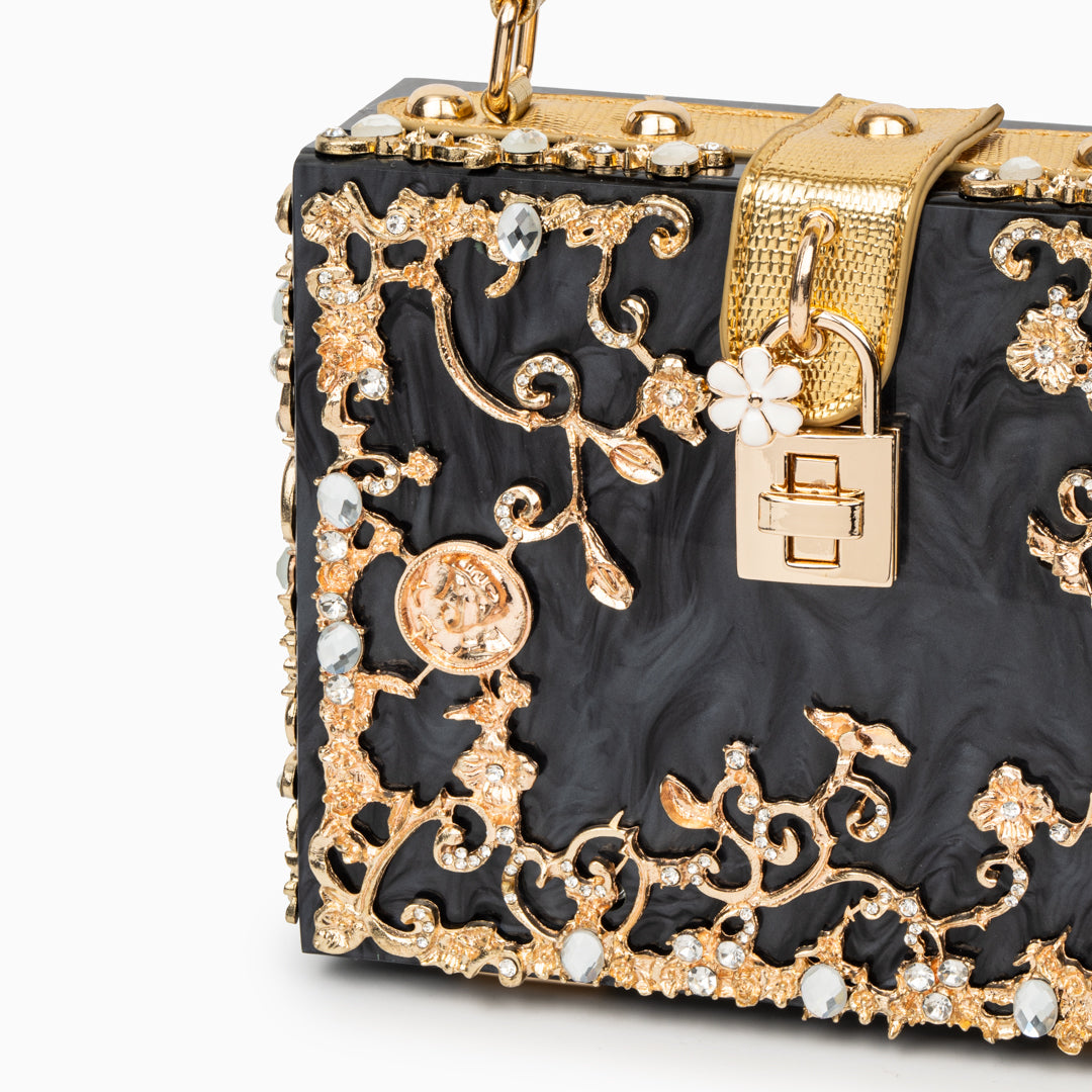 https://cdn.shopify.com/s/files/1/1037/6196/9489/files/DCR07647_cd742f62-9c8b-4fd3-b2e1-af709428eb5c.jpg?v=1781341893