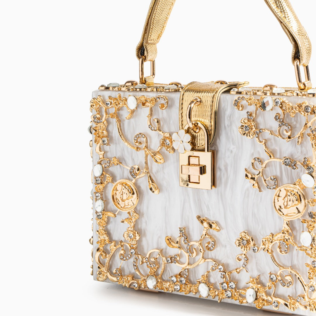 https://cdn.shopify.com/s/files/1/1037/6196/9489/files/DYQ05492_a523ae10-3238-4b17-b232-5e204118c573.jpg?v=1781341892