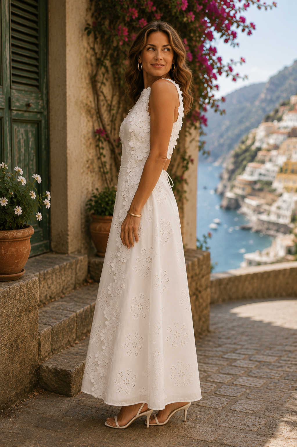 https://cdn.shopify.com/s/files/1/1057/5383/7908/files/Della_4.png?v=1785188101