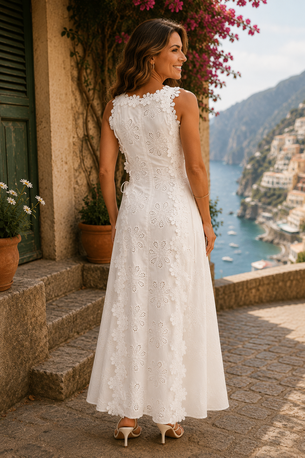 https://cdn.shopify.com/s/files/1/1057/5383/7908/files/Della_5.png?v=1785188101
