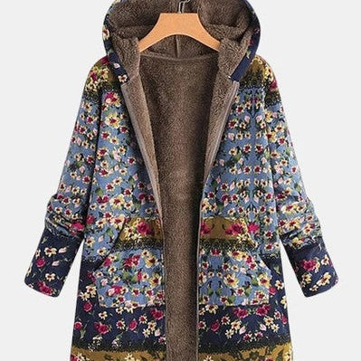 https://cdn.shopify.com/s/files/1/1057/5383/7908/files/Elena-Boho-Kwiatowy-Sherpa-Bluza-z-Kapturem_1034e24c-1e85-46b6-a9cb-aa317c82a32f.jpg?v=1789031660