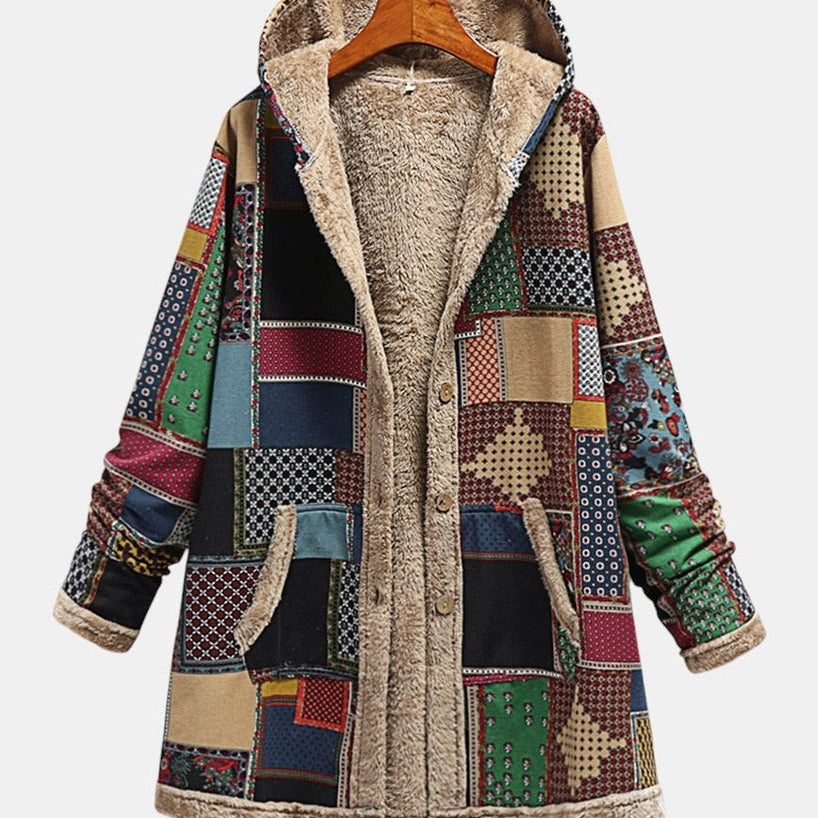 https://cdn.shopify.com/s/files/1/1057/5383/7908/files/Jesien-Ziemisty-Patchworkowy-Przytulny-Kaptur_34614bec-0f4e-438a-a2d5-0b441d421753.jpg?v=1789031661