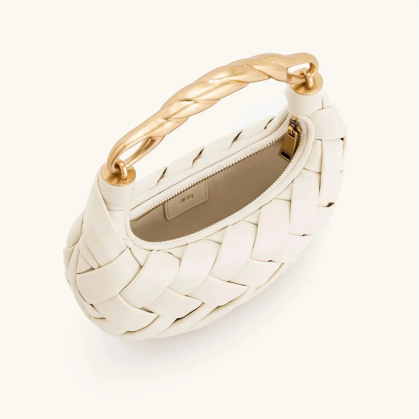 https://cdn.shopify.com/s/files/1/1037/6196/9489/files/MODEL2222.webp?v=1781341886