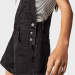 https://cdn.shopify.com/s/files/1/1057/5383/7908/files/Mette-Czarny-dzins.png?v=1786917677