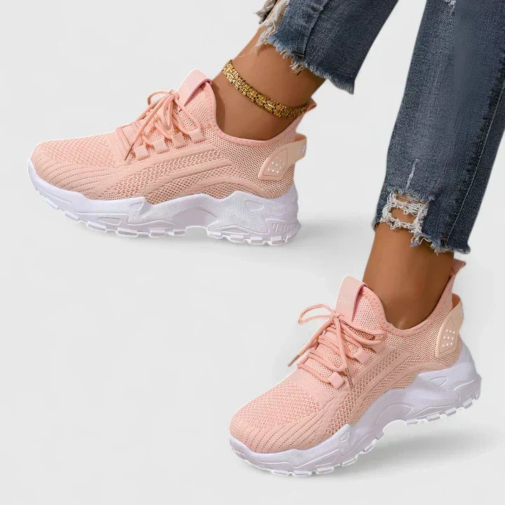 https://cdn.shopify.com/s/files/1/1057/5383/7908/files/OrthoVogue__-_Orthopedische__comfortabele_en_stijlvolle_sneakers_8_720x-Photoroom_72f68014-531a-4472-9cb9-9e367468bfdb.webp?v=1785187896