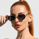 https://cdn.shopify.com/s/files/1/1057/5383/7908/files/Pearl_rectangular_Sunglasses_-_Black1_720x-Photoroom.jpg?v=1785187404