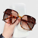 https://cdn.shopify.com/s/files/1/1057/5383/7908/files/S26f01edd30a1457aad7572072f354131V_720x-Photoroom_6e1ecae5-6518-46f6-8f7e-36521977866a.jpg?v=1785187404