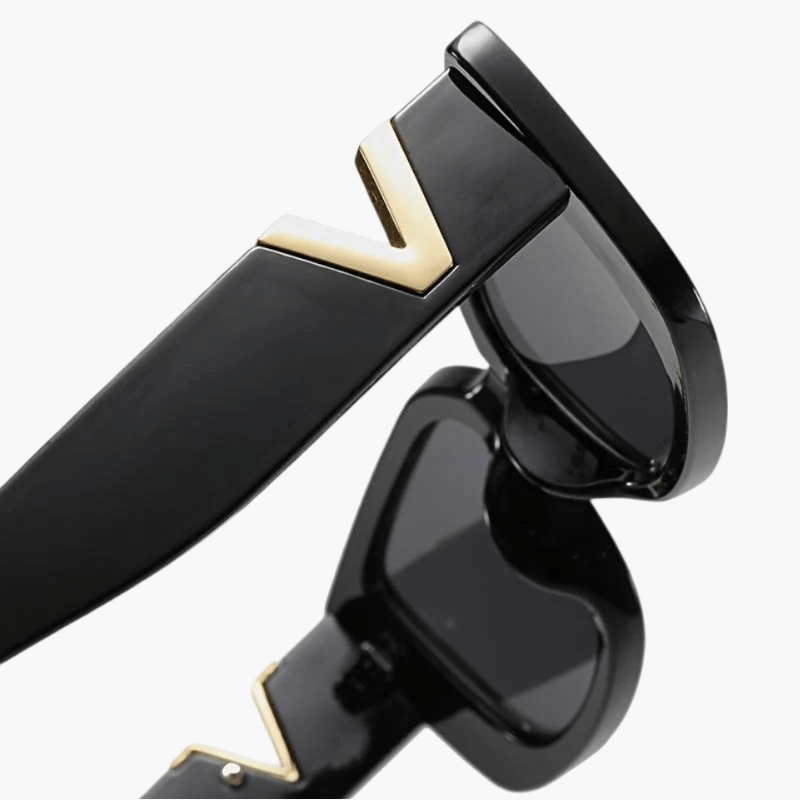 https://cdn.shopify.com/s/files/1/1057/5383/7908/files/SEAME--sunglasses-violet-02.png?v=1785187400