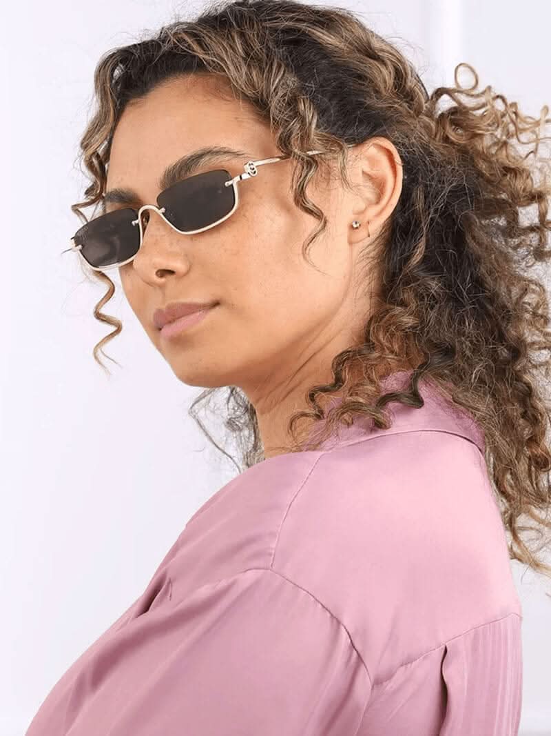 https://cdn.shopify.com/s/files/1/1057/5383/7908/files/SEAME-Dominica-sunglass-01.jpg?v=1785187414