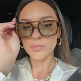https://cdn.shopify.com/s/files/1/1057/5383/7908/files/SEAME-zahra-02_7ca783b4-d90f-40ae-b7fa-d6632c64c5fb.jpg?v=1785187420