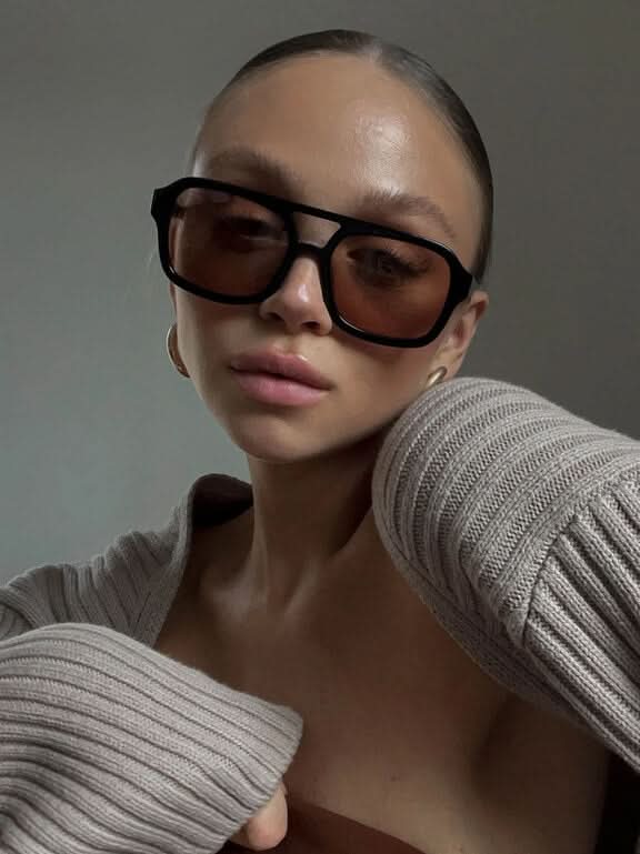 https://cdn.shopify.com/s/files/1/1057/5383/7908/files/SEAME-zahra-03_a812aa9a-051d-4b3d-8702-f68a30ab1ae2.jpg?v=1785187420