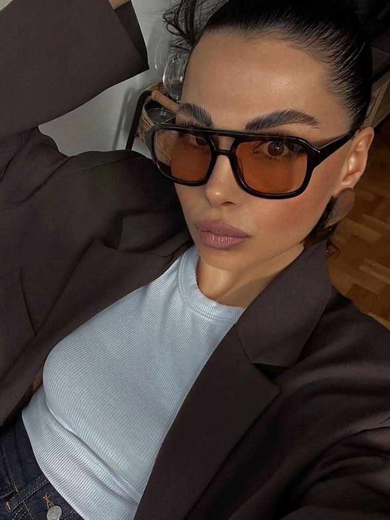 https://cdn.shopify.com/s/files/1/1057/5383/7908/files/SEAME-zahra-08_042a216c-a65f-4395-bf41-c26f79901271.jpg?v=1785187420