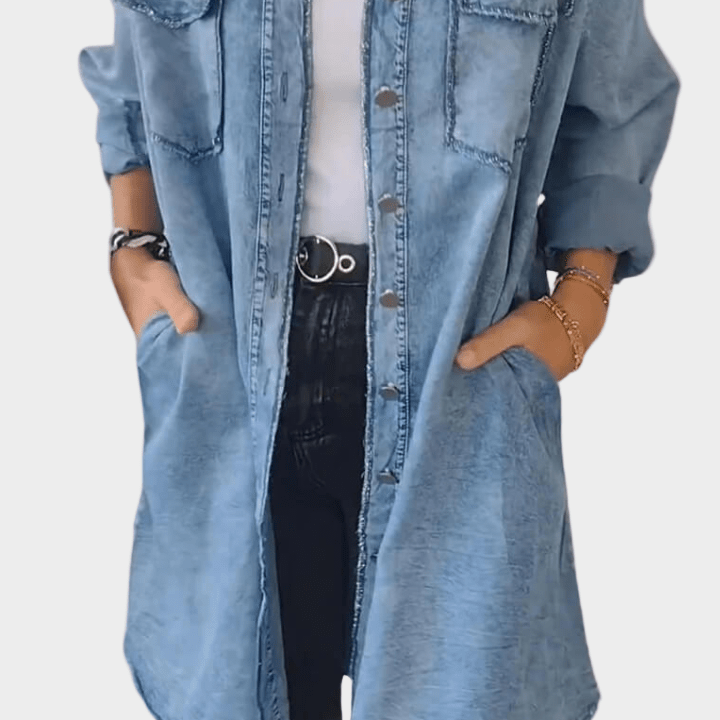 https://cdn.shopify.com/s/files/1/1057/5383/7908/files/Sidsel-Dzinsowa-sukienka-koszulowa-2.png?v=1786917671