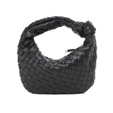 https://cdn.shopify.com/s/files/1/1037/6196/9489/files/That-Girl-Tasche-Mini-schwarz-01_66b3b8f4-098e-44d7-8fb0-3a28ec8010ff.jpg?v=1781358536