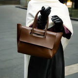 https://cdn.shopify.com/s/files/1/1037/6196/9489/files/Tote1.webp?v=1781341888