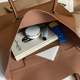https://cdn.shopify.com/s/files/1/1037/6196/9489/files/Tote4.webp?v=1781341889