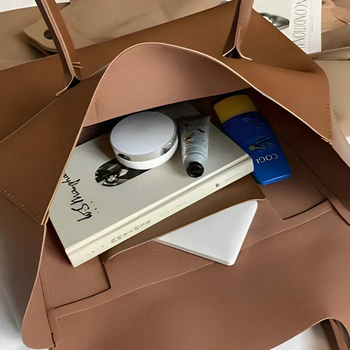 https://cdn.shopify.com/s/files/1/1037/6196/9489/files/Tote4.webp?v=1781341889