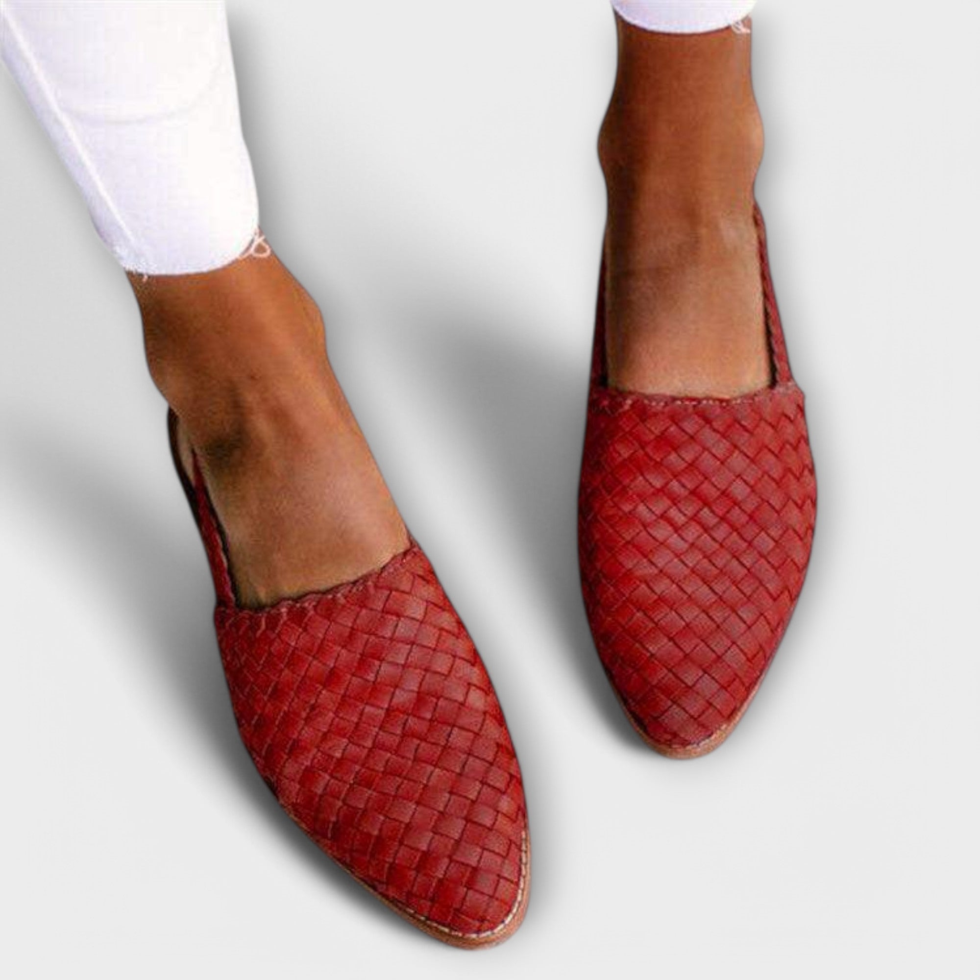 https://cdn.shopify.com/s/files/1/1037/6196/9489/files/anastasia-mocasines-trenzados-6463301.jpg?v=1783459056
