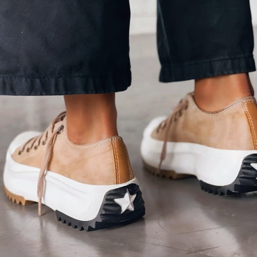 https://cdn.shopify.com/s/files/1/1037/6196/9489/files/bettina-scarpe-ortopediche-con-piattaforma-altare-milano-367521.jpg?v=1787832380