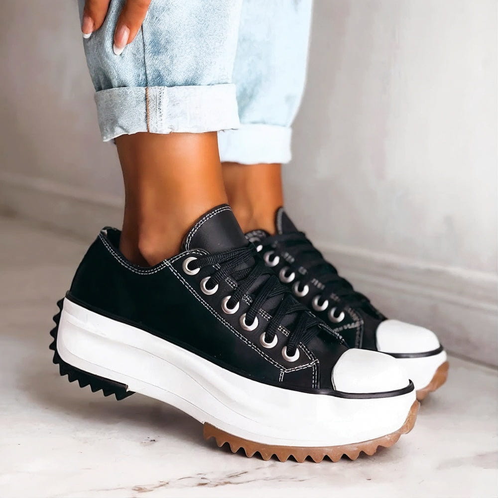 https://cdn.shopify.com/s/files/1/1037/6196/9489/files/bettina-scarpe-ortopediche-con-piattaforma-altare-milano-650801.jpg?v=1787832380