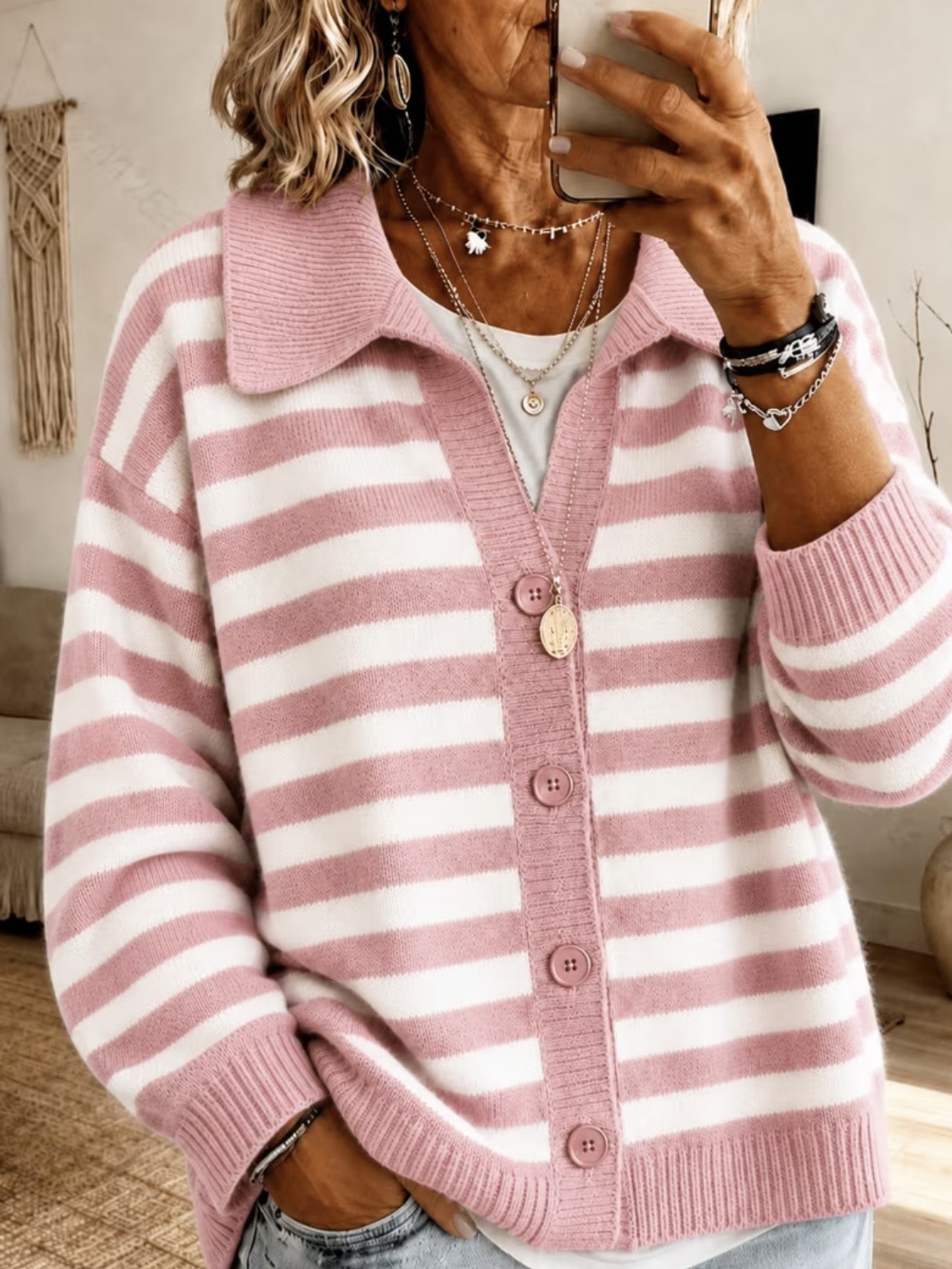 Cardigan a Maglia con Collo Striato e Bottoni