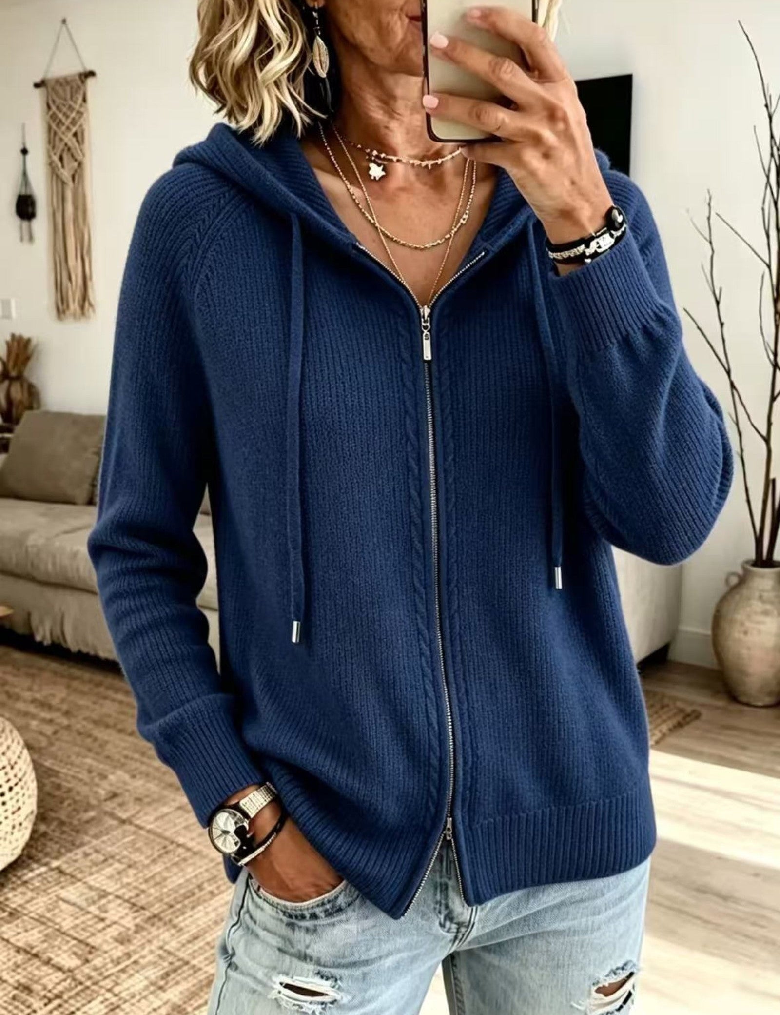 Cardigan con Cappuccio e Zip