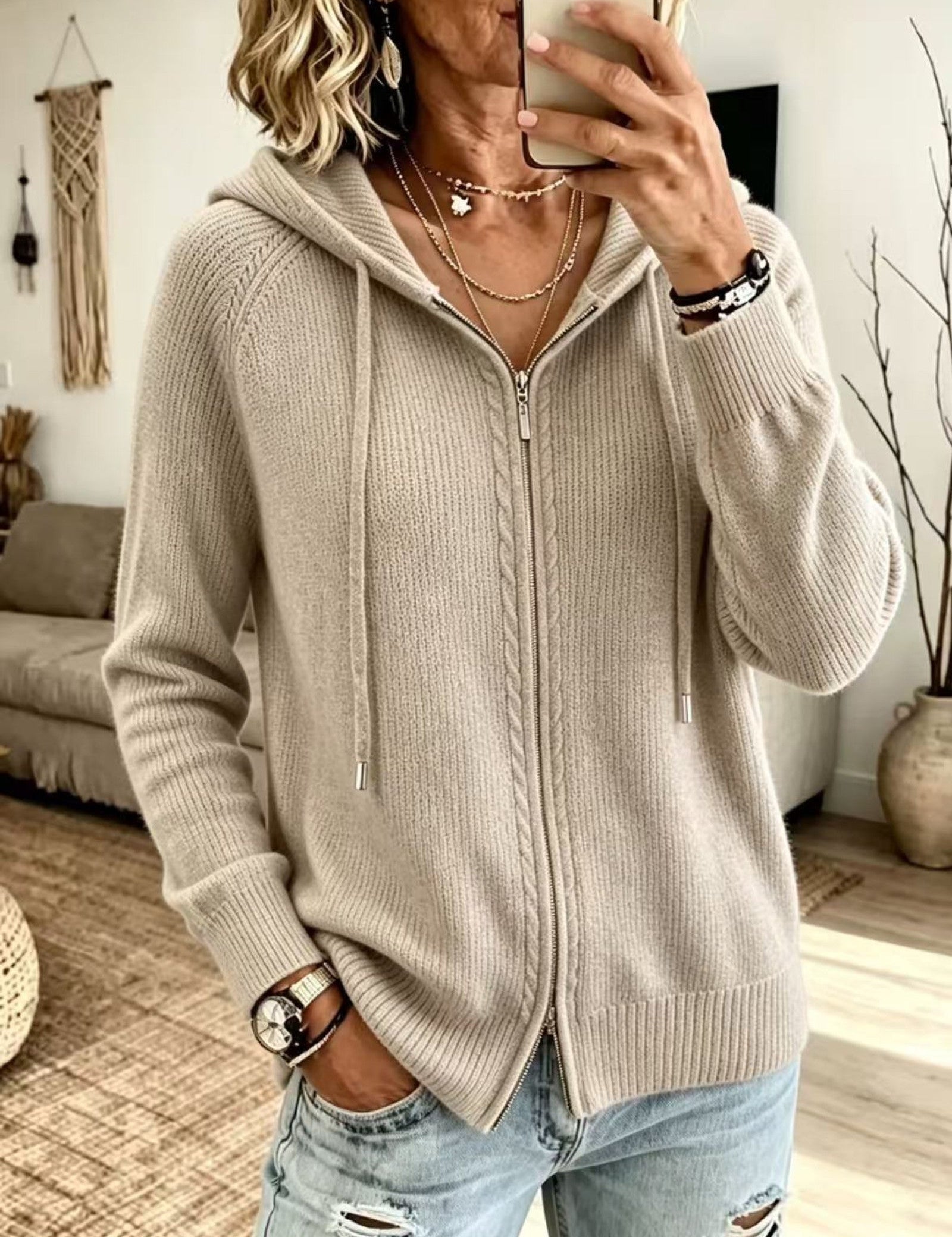 Cardigan con Cappuccio e Zip