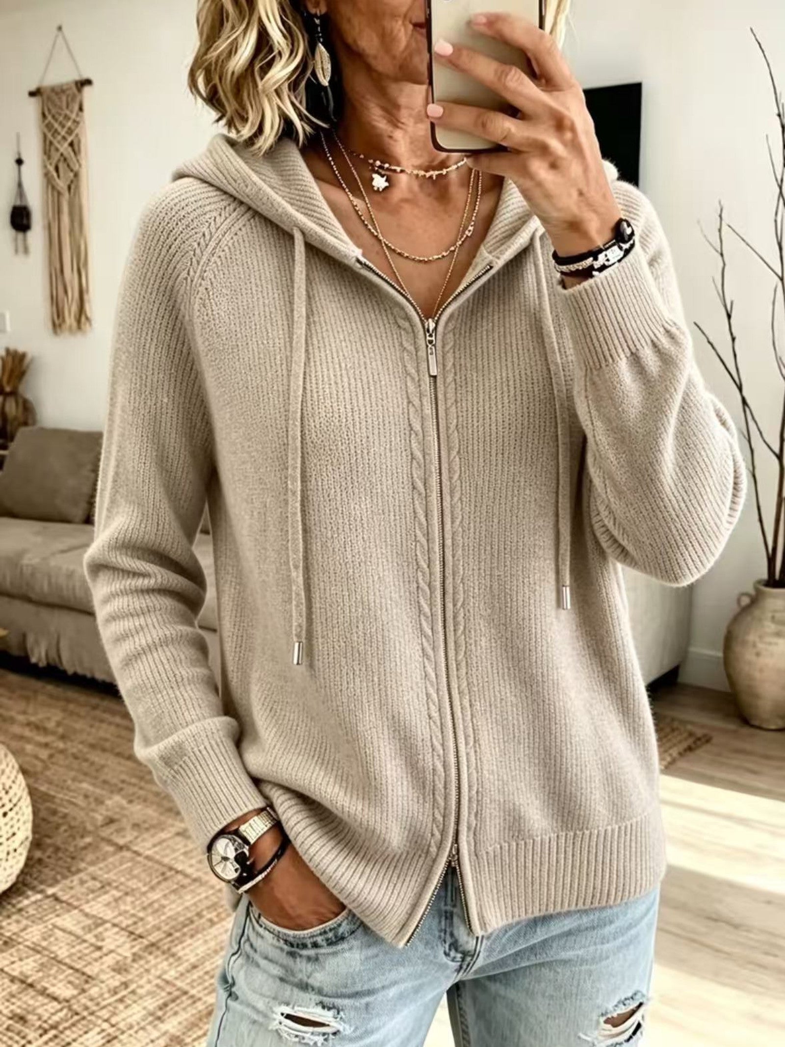 Cardigan con Cappuccio e Zip