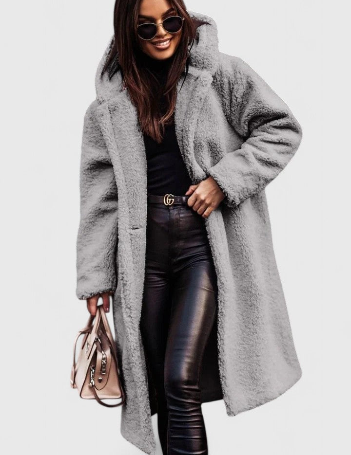 https://cdn.shopify.com/s/files/1/1057/5383/7908/files/celine-warm-en-stijlvol-winterjack-266753_720x-Photoroom.jpg?v=1785187501