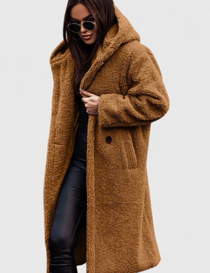 https://cdn.shopify.com/s/files/1/1057/5383/7908/files/celine-warm-en-stijlvol-winterjack-837662_720x-Photoroom.jpg?v=1785187501