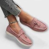 https://cdn.shopify.com/s/files/1/1037/6196/9489/files/damen-beige-loafer-elegant-Photoroom_b893615d-6f98-4dcc-8475-3819730a41b2.jpg?v=1786559470