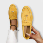 https://cdn.shopify.com/s/files/1/1057/5383/7908/files/damen-beige-loafer-elegant_4-Photoroom.jpg?v=1785187842