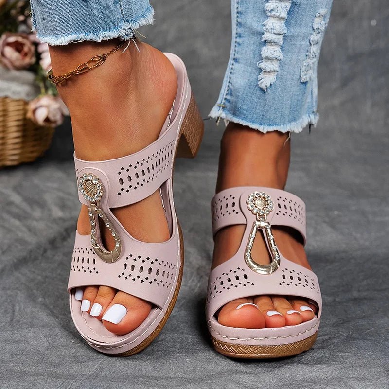 https://cdn.shopify.com/s/files/1/1057/5383/7908/files/maria-chique-en-comfortabele-orthopedische-sandalen-5419625.jpg?v=1785187388