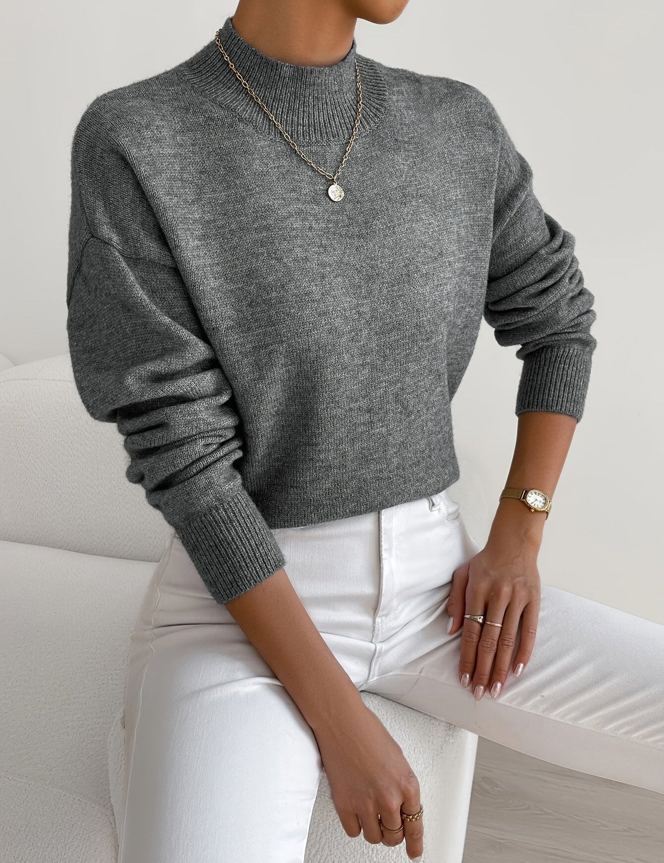 https://cdn.shopify.com/s/files/1/1057/5383/7908/files/maria-elegante-en-comfortabele-coltrui-2243928_65205b73-63bb-4498-9ff3-4909704e0981.jpg?v=1785187472