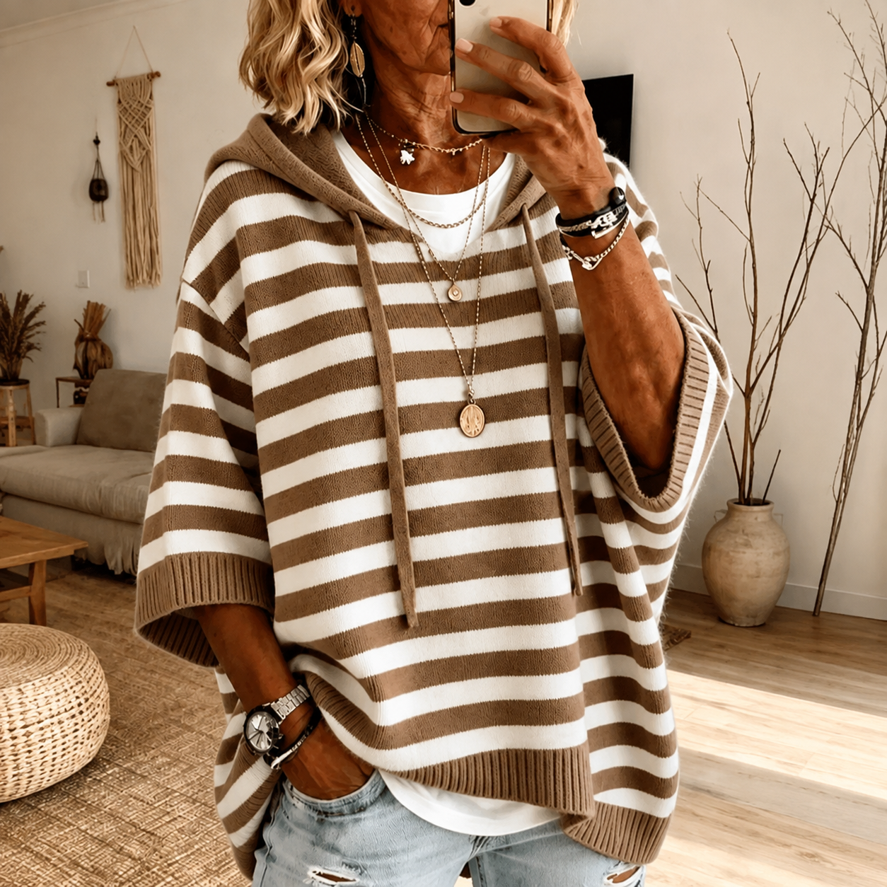 Mathilde | Poncho in Maglia a Righe Taupe