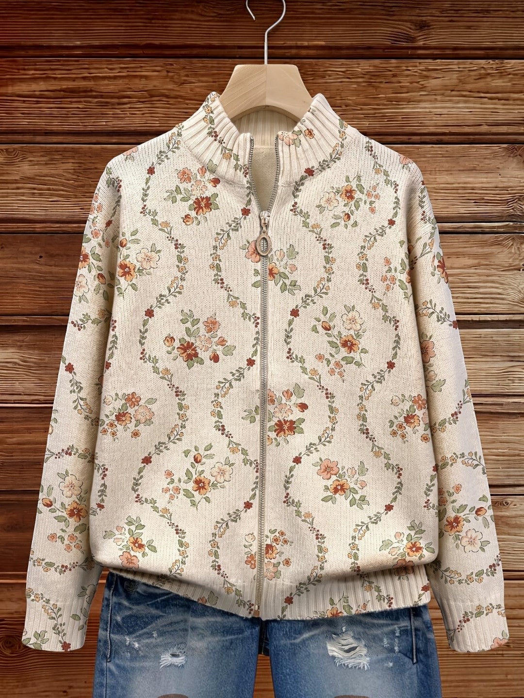 https://cdn.shopify.com/s/files/1/1057/5383/7908/files/modehaus-behrens-cardigan-floral-creme_c2ebf648-6b24-4bb0-b02d-1b07be89a03f.jpg?v=1788891708