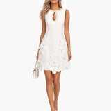 Pamela – Mini Abito Elegante Smanicato con Cut-out