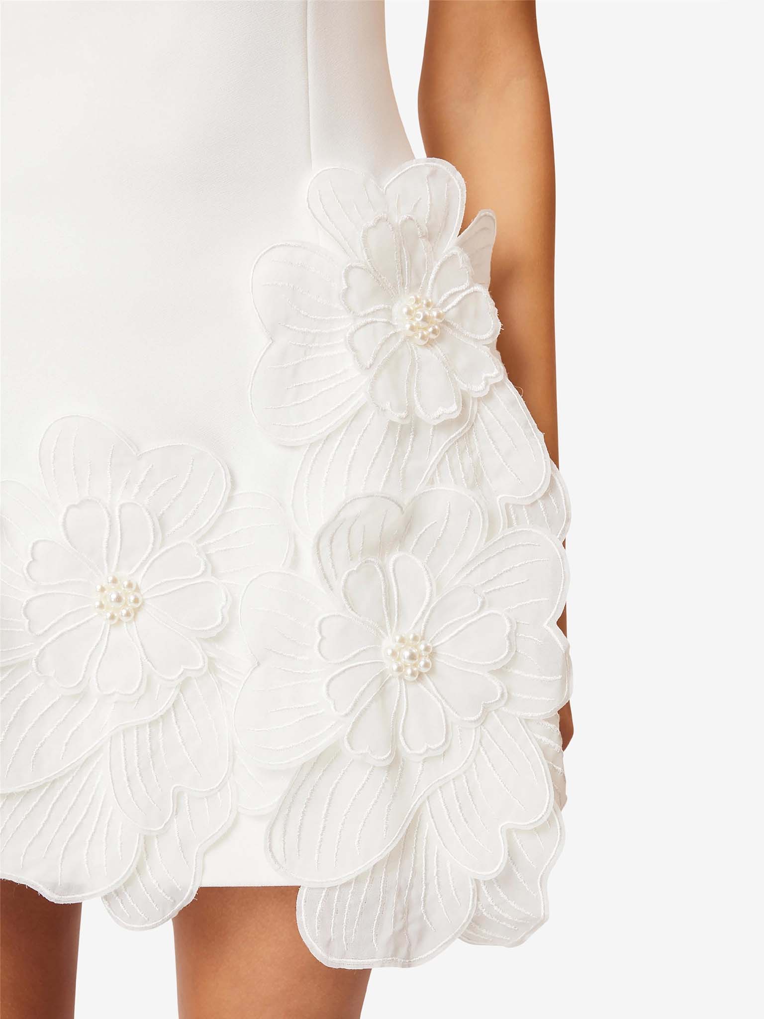 Pamela – Mini Abito Elegante Smanicato con Cut-out