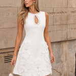 Pamela – Mini Abito Elegante Smanicato con Cut-out