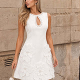 Pamela – Mini Abito Elegante Smanicato con Cut-out